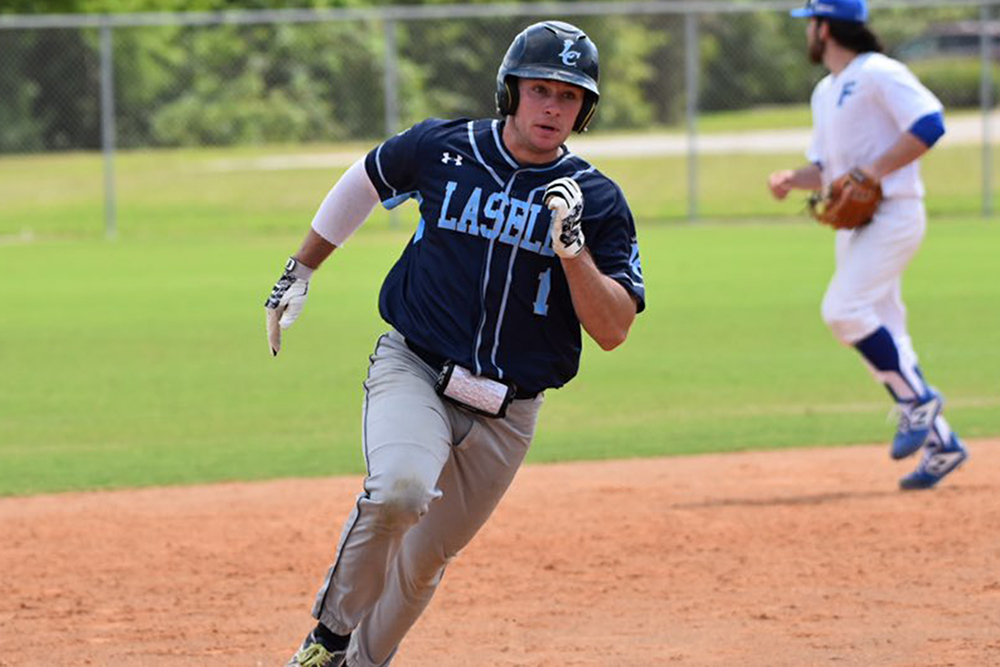BB: Lasell splits two games Wednesday in Florida