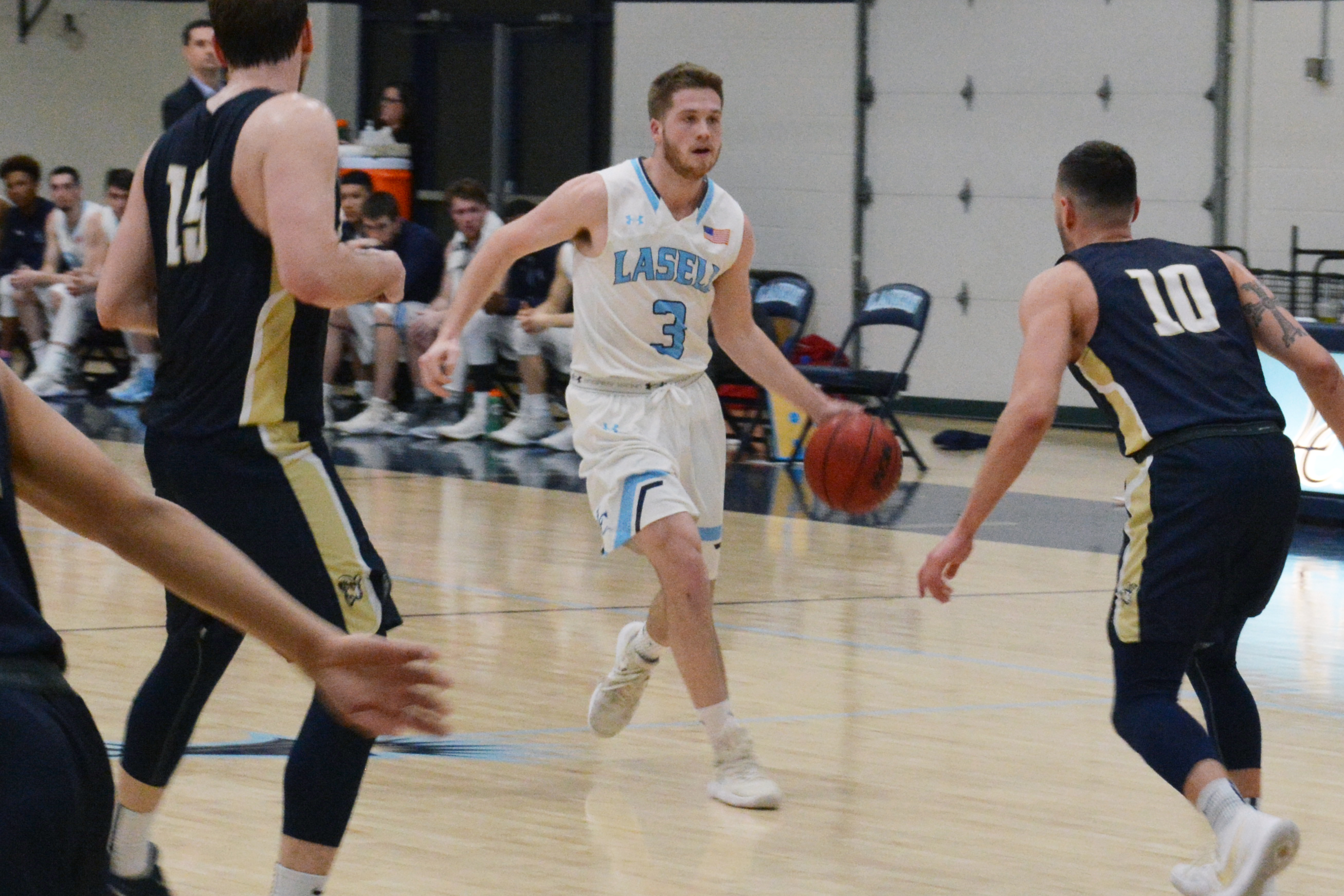 Lasell Men’s Basketball drops home game to Suffolk
