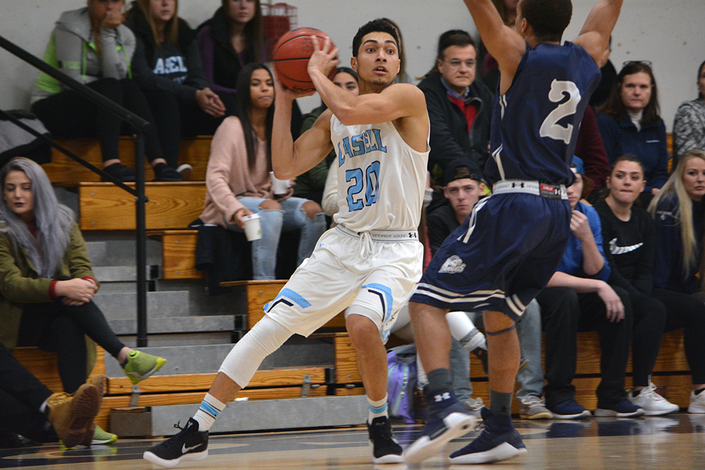 Lasell Men’s Basketball drops season opener at Fitchburg State