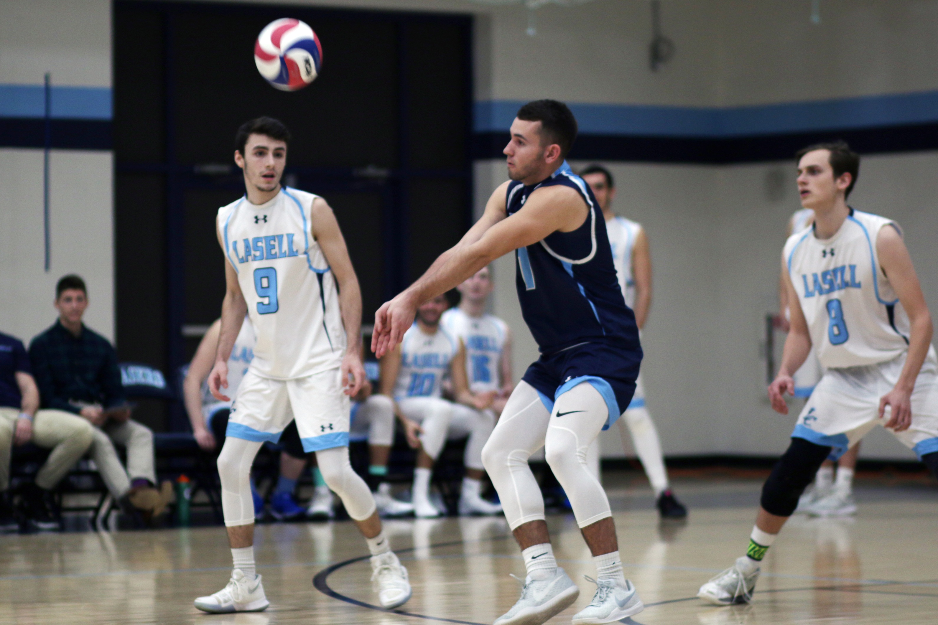 Lasell Men’s Volleyball splits two GNAC matches