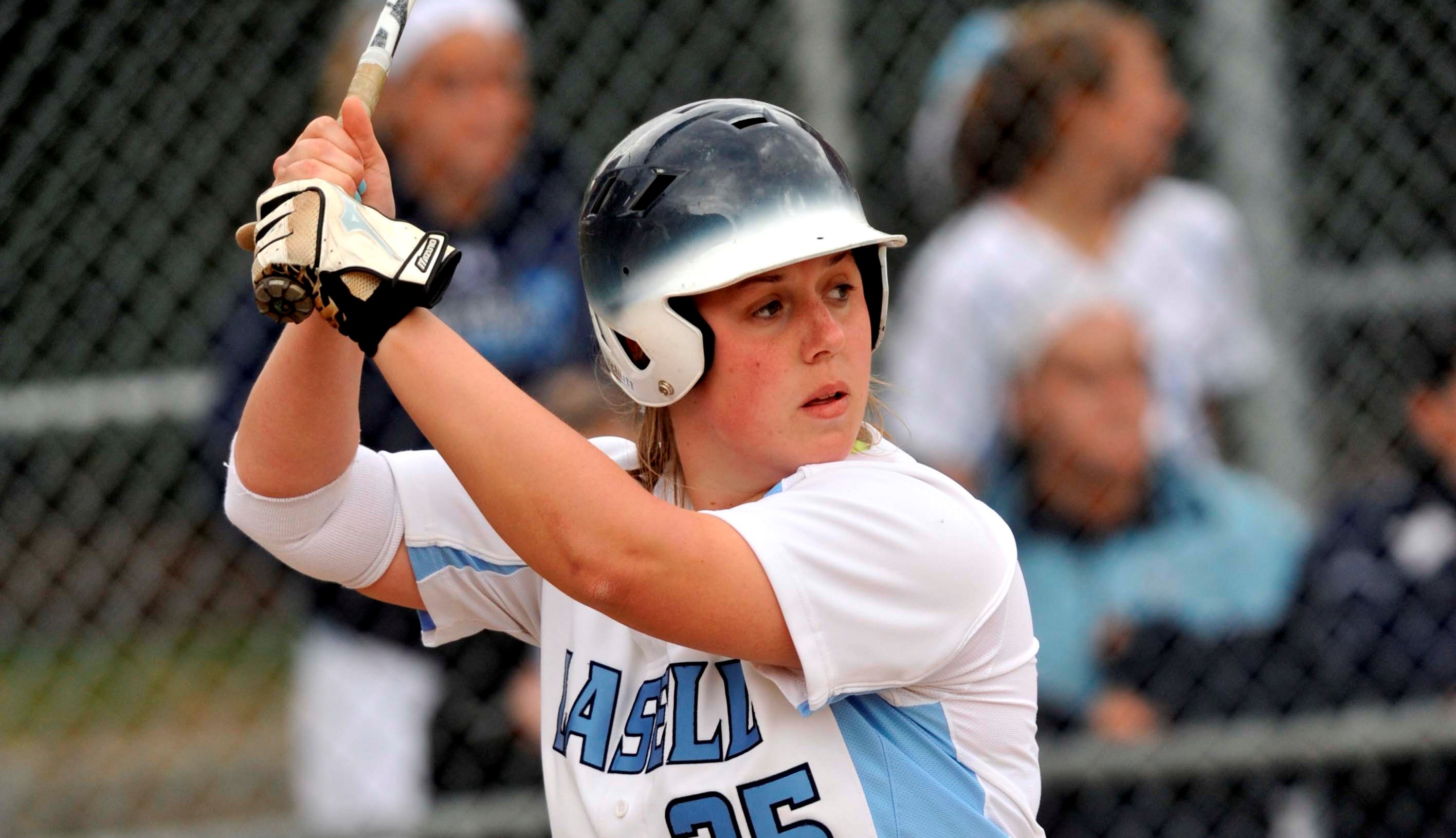 Big Innings Propel Lasell to Sweep of Gallaudet in Softball Twinbill