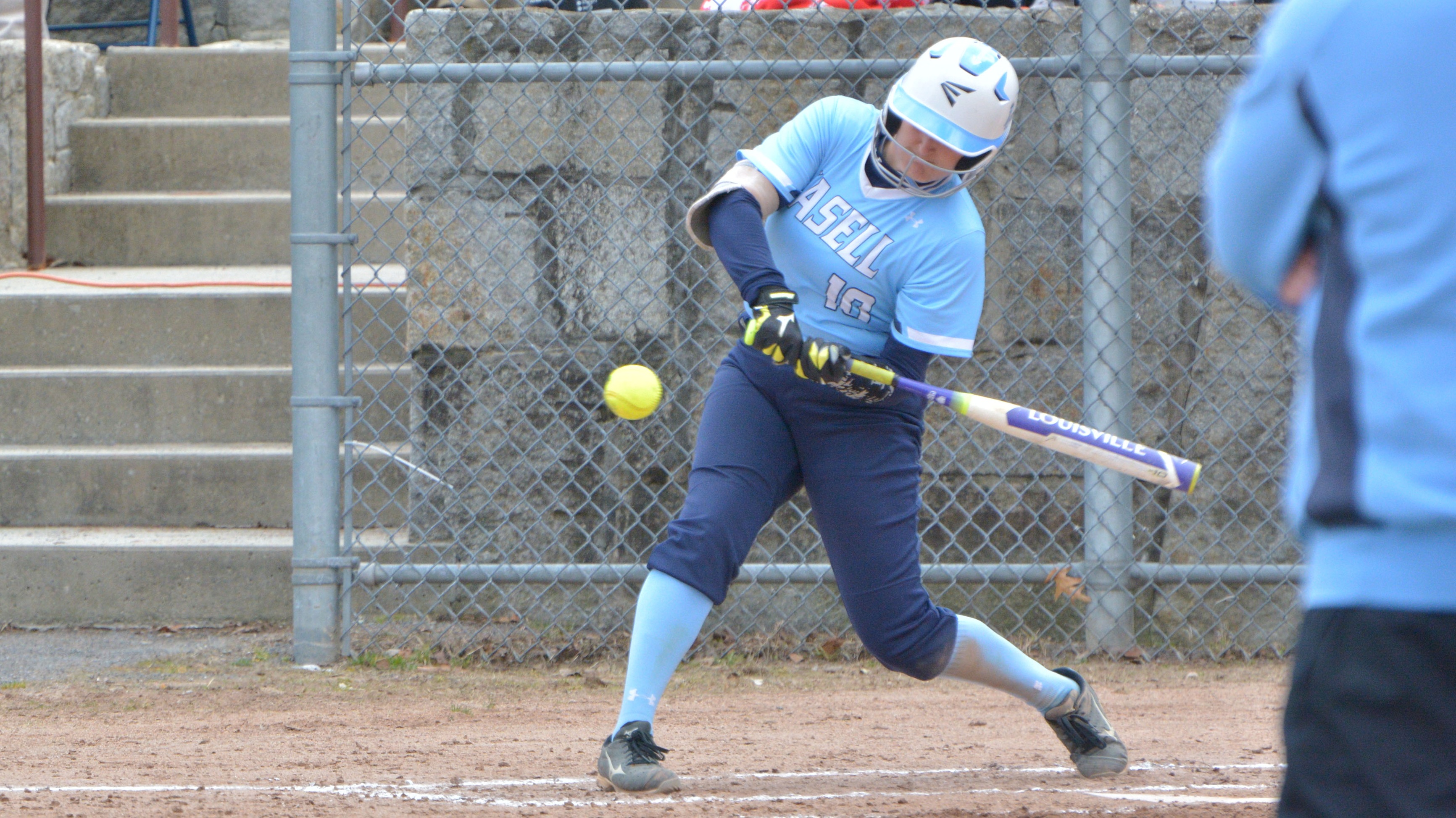 Lasell Softball splits two games on Day Two in Florida
