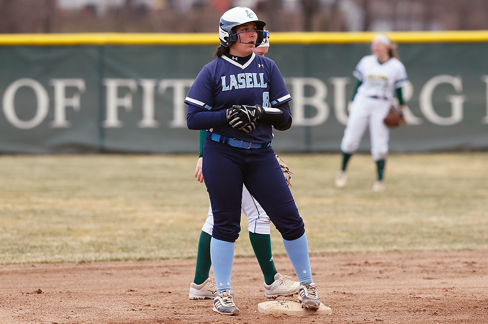 SB: Lasell falls to Simmons in GNAC doubleheader