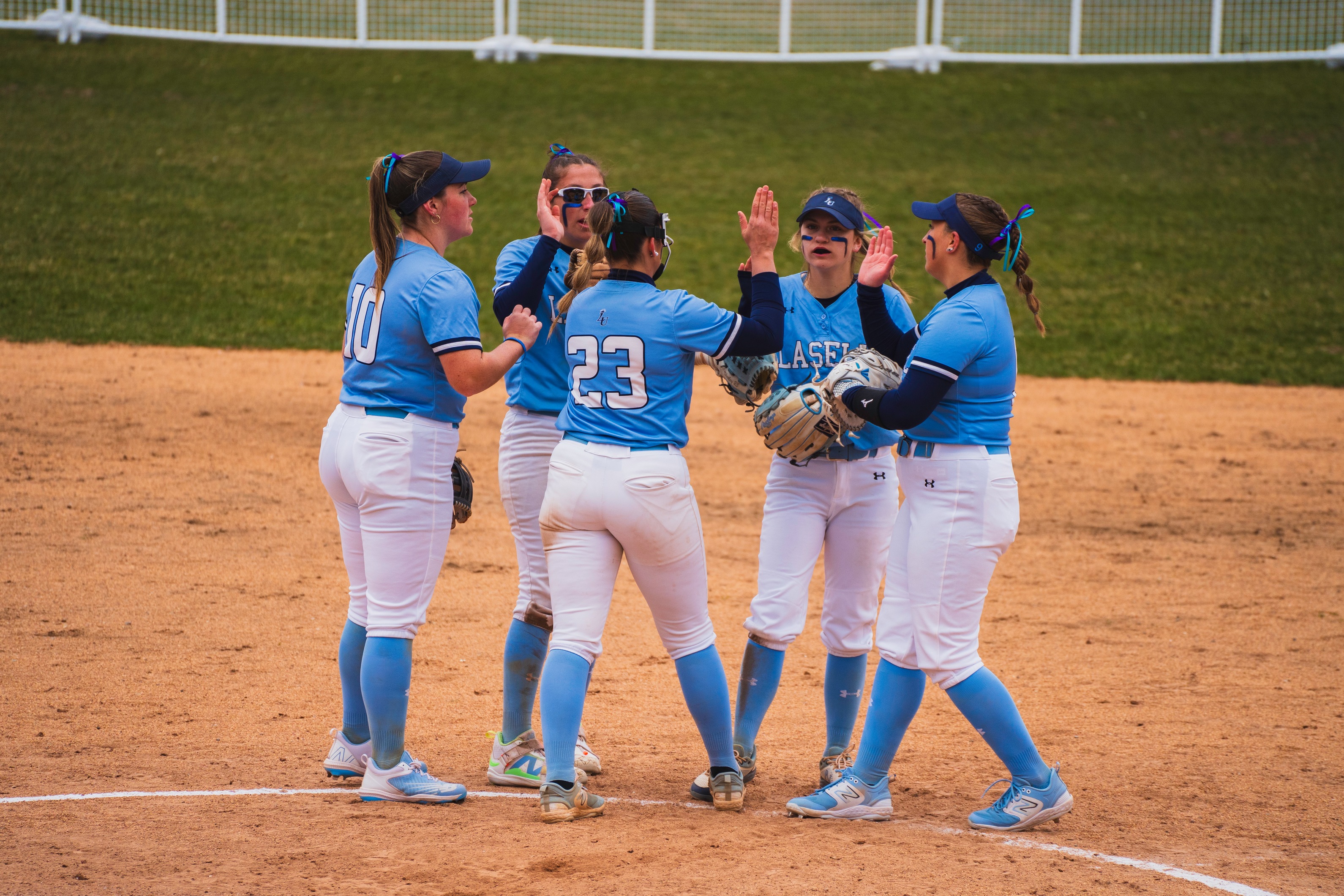 SB: Quiet Bats Lead to Doubleheader Loss for Lasers