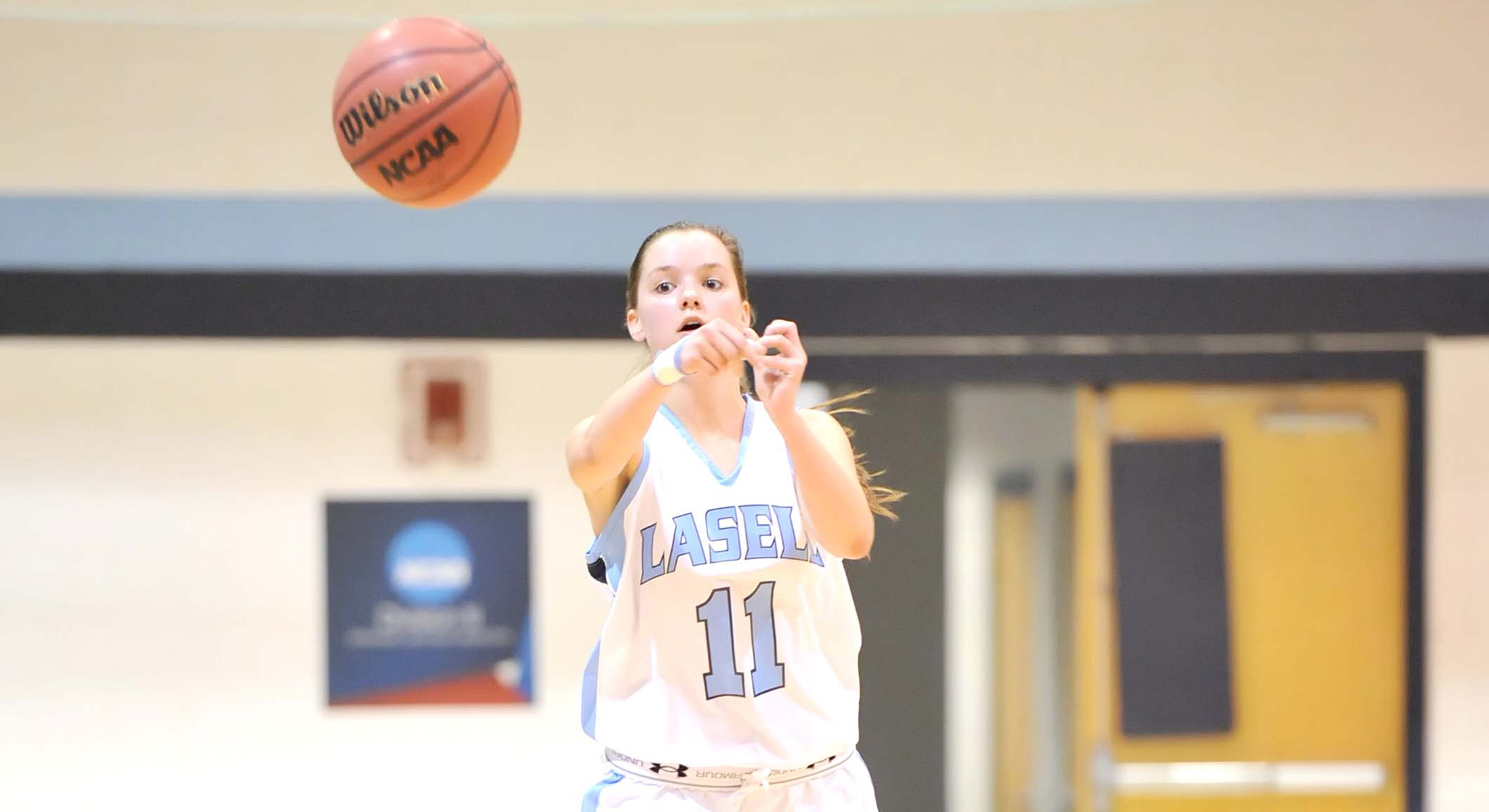 Suffolk Handles Lasell in Women's Basketball Action