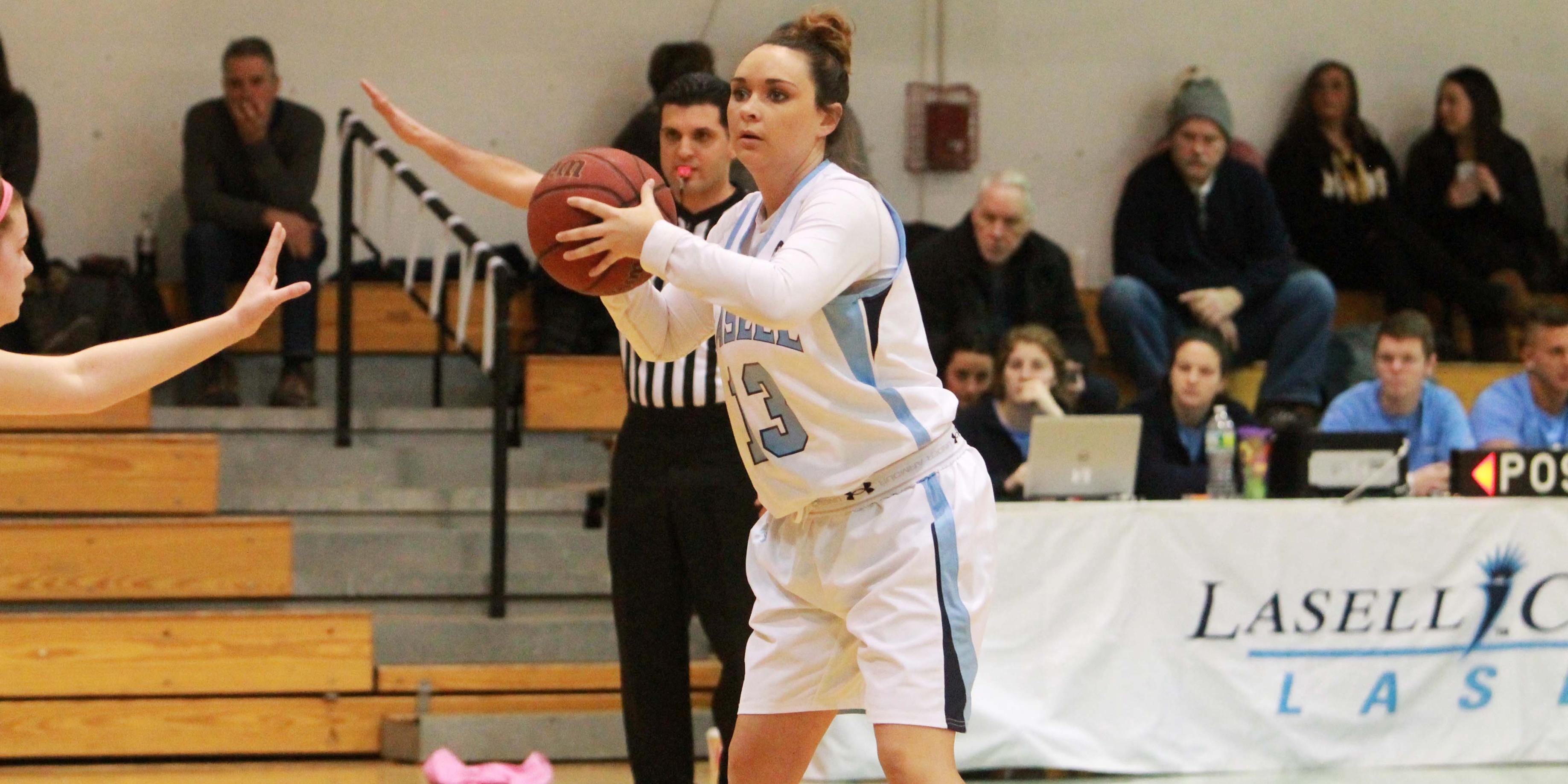 Women's Hoops Upends AMCATS 49-46 on Senior Day