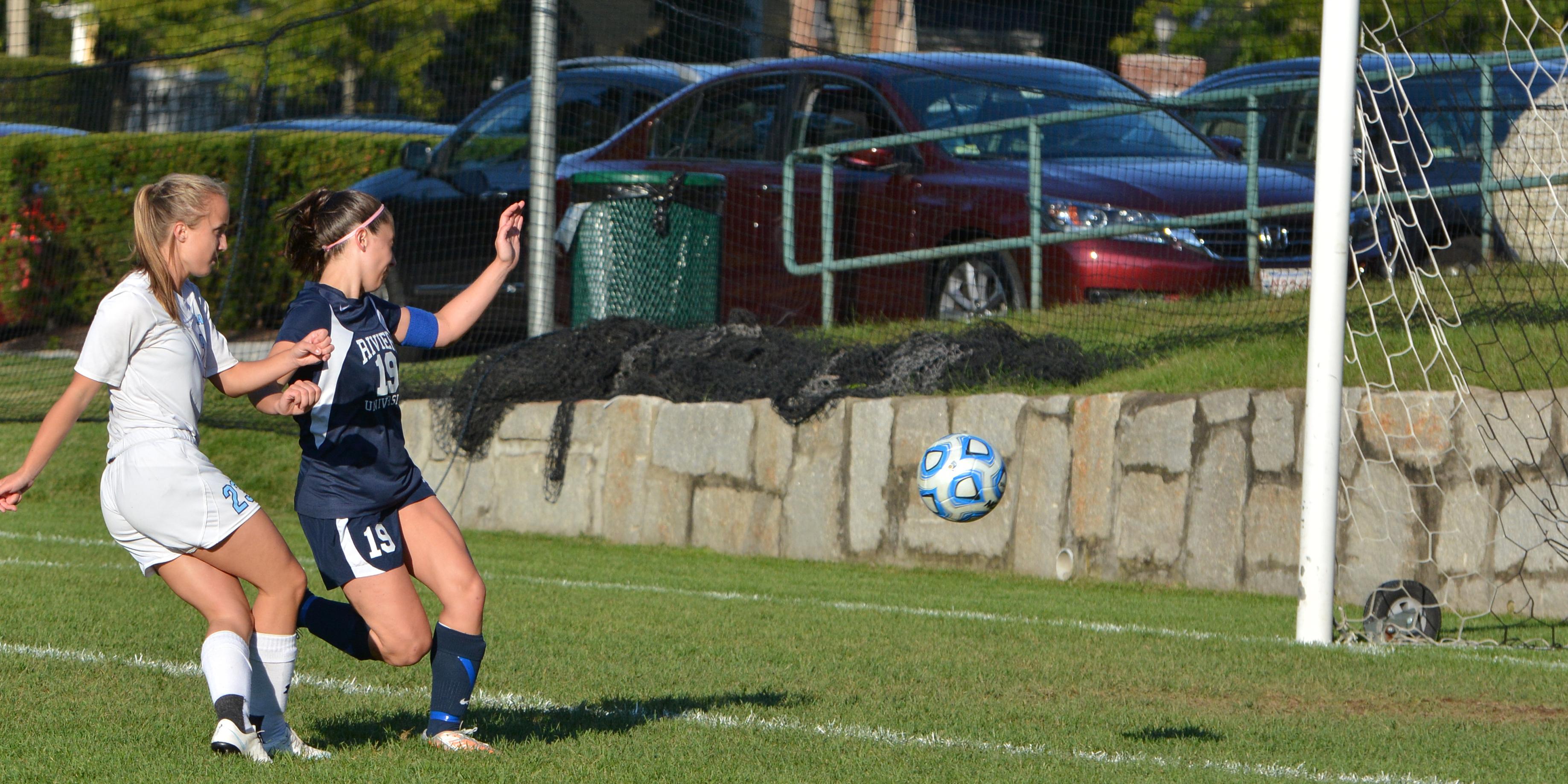 Women's Soccer Tops Emmanuel, 2-0 on Saturday afternoon