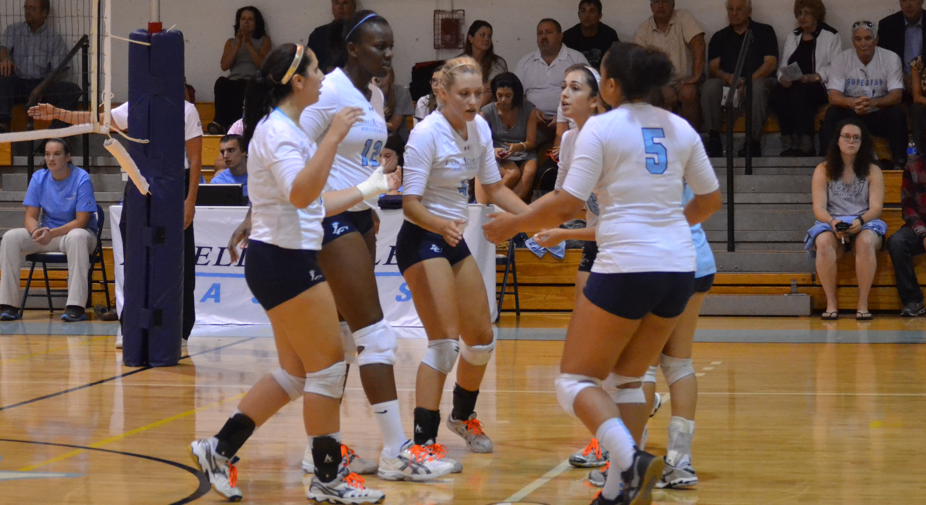 Women's Volleyball Claims 3-0 Win at Rhode Island College