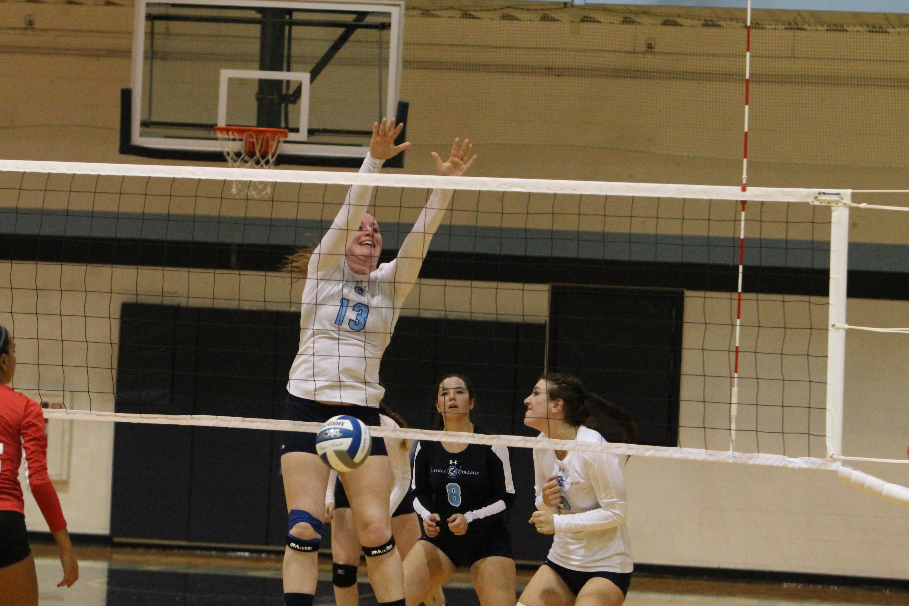 Longley Leads Women's Volleyball to 3-0 Sweep of Wentworth