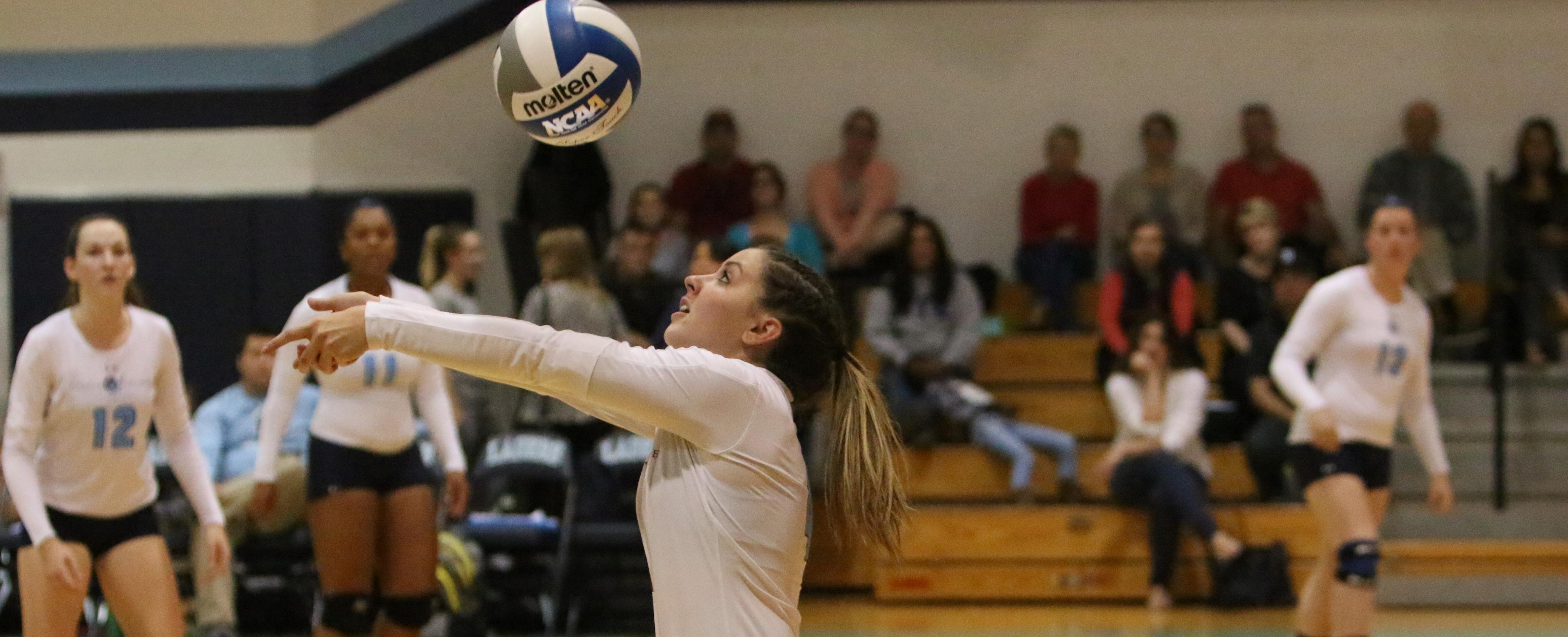 Women's Volleyball Goes 1-3 in Saratoga Springs; Tiezzi Hits 2,500 Assists