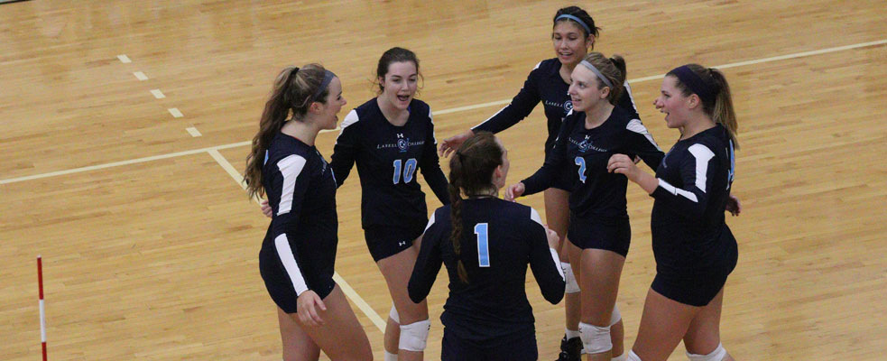 Women's Volleyball Splits with Eastern Nazarene and UMass Dartmouth