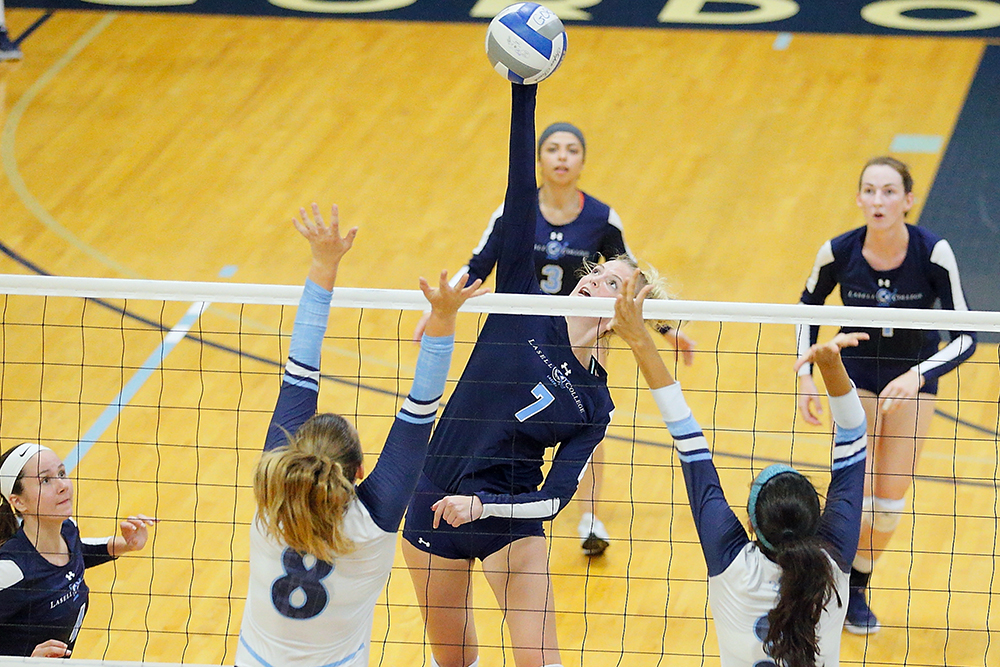 Lasell Women’s Volleyball rallies to defeat Regis