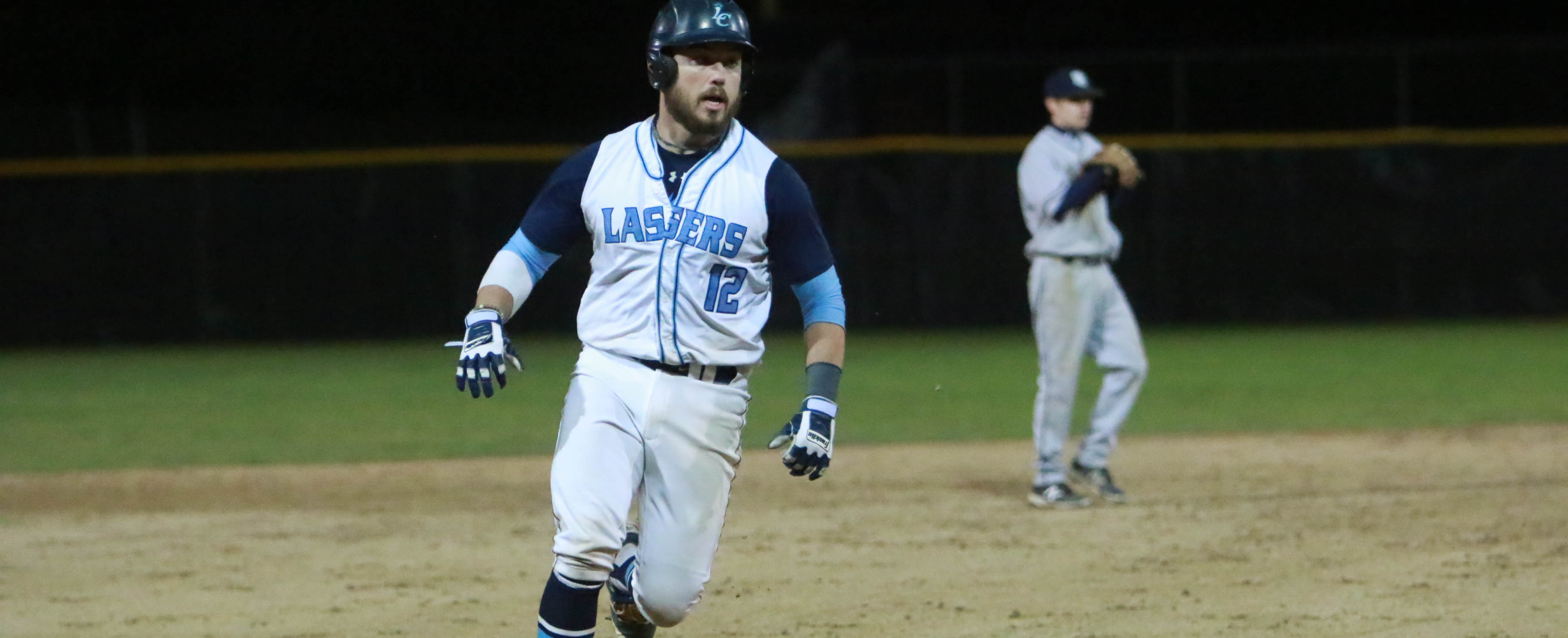 Baseball Splits with JWU in Conference Clash; Hurty Records 100th Career Hit