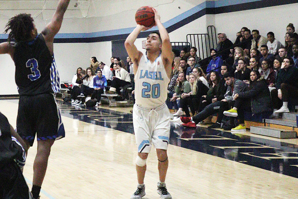 MBB: Colby-Sawyer pulls out win over Lasell
