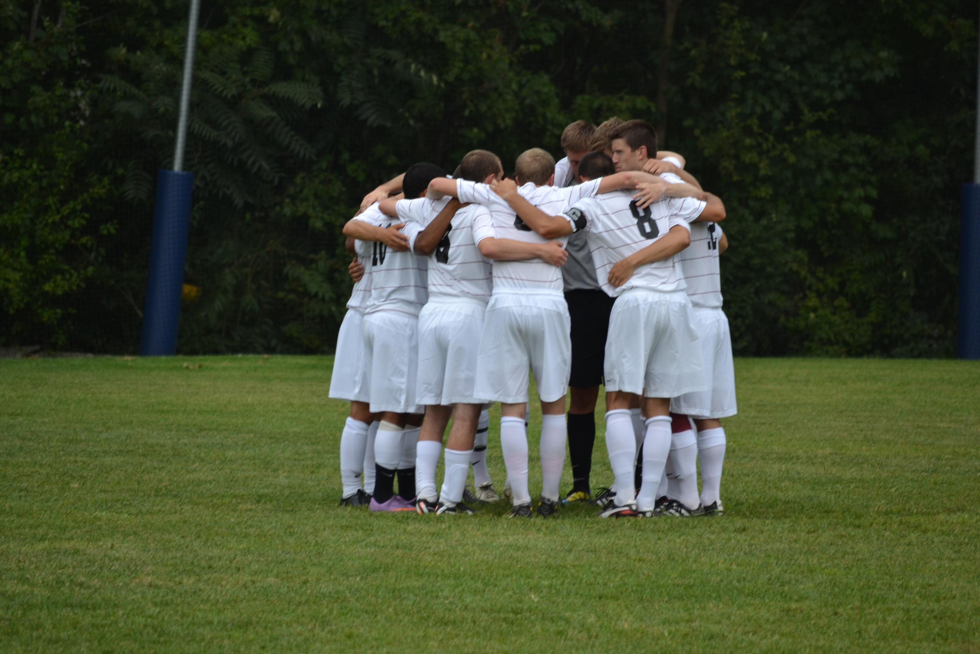 Men's Soccer Remains Undefeated With 3-1 Victory At Gordon
