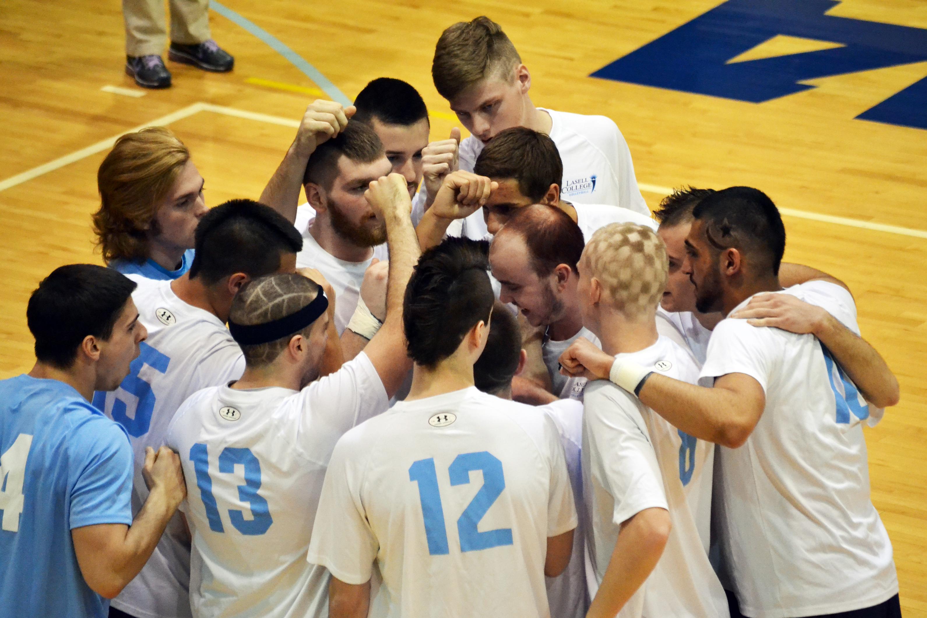 Men's Volleyball Tripped by Wentworth in GNAC Match