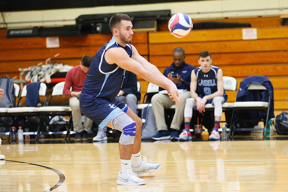 MVB: Lasell splits two matches at Wells College Tournament