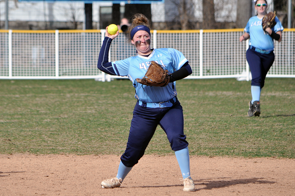 SB: Lasell drops pair to New England College