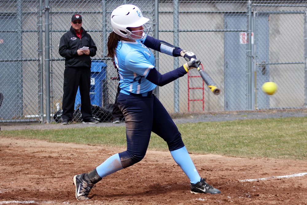 SB: Lasell drops first two games in Florida