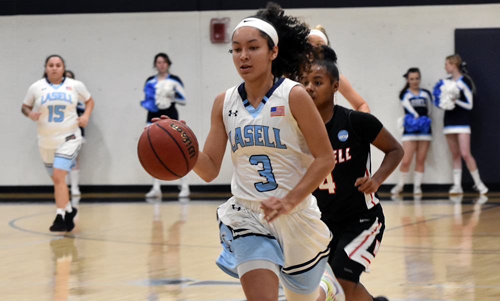 WBK: Lasell drops tight game to Mitchell; Ortiz posts double-double for Lasers