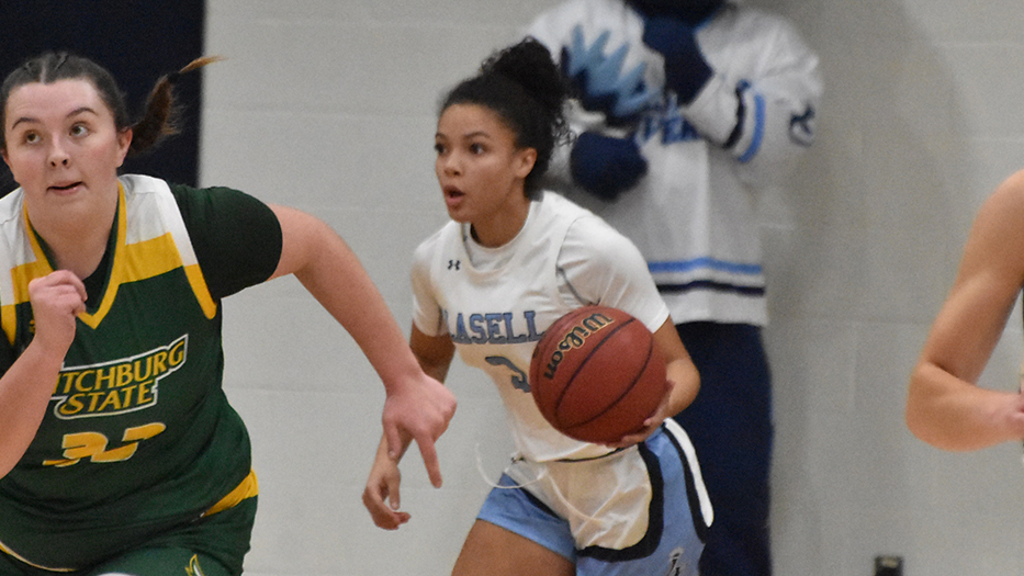 Women's Basketball: Lasers fight to end in 61-52 setback at Saint Joseph (Conn.)