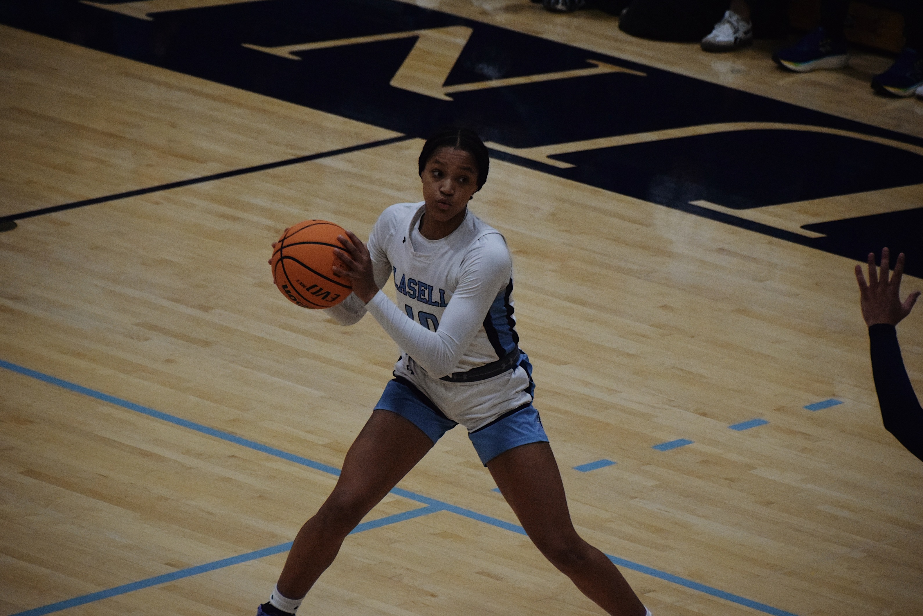 WBB: Lasell Overcomes UMass Boston with Strong Fourth Quarter, Securing 64-50 Victory